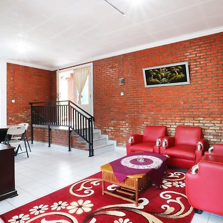 Villa Madani Paragajen Exterior foto
