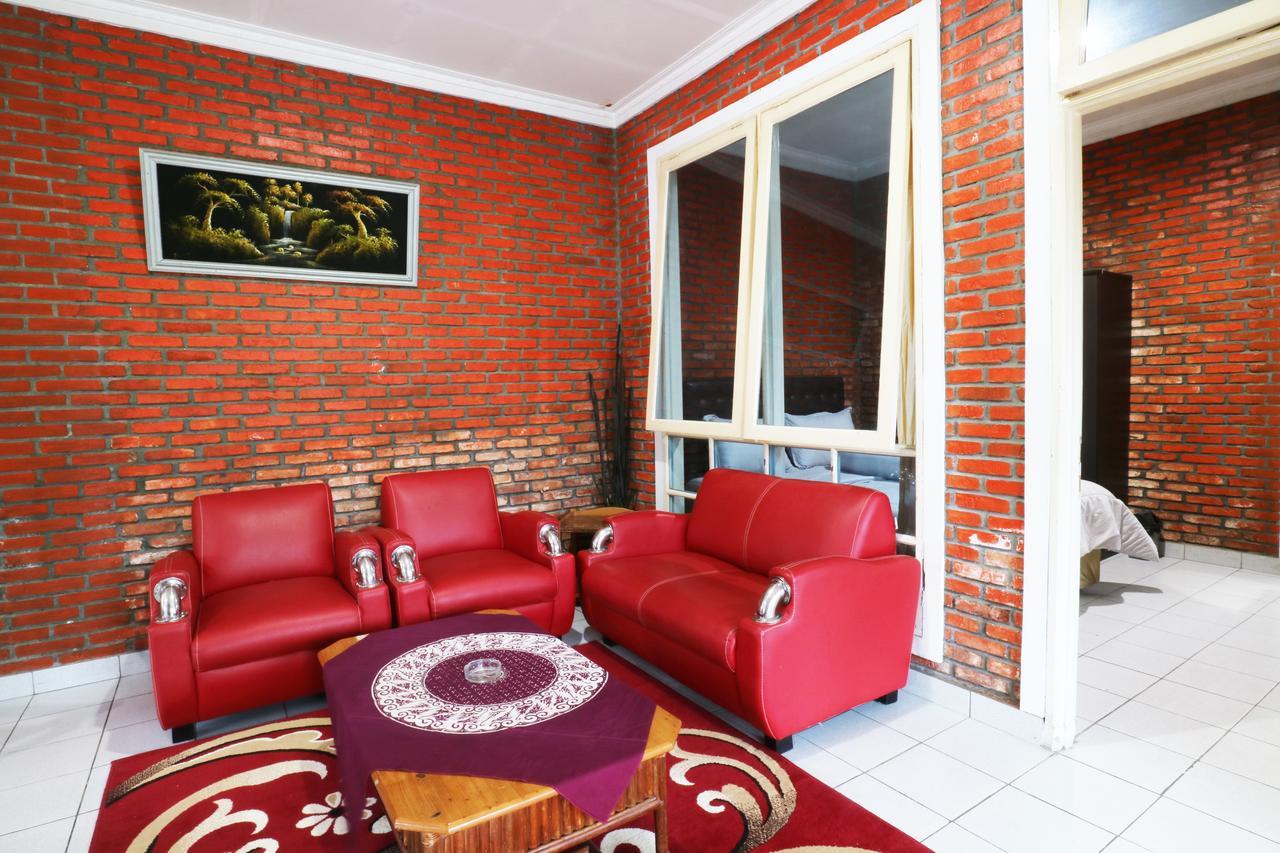 Villa Madani Paragajen Exterior foto